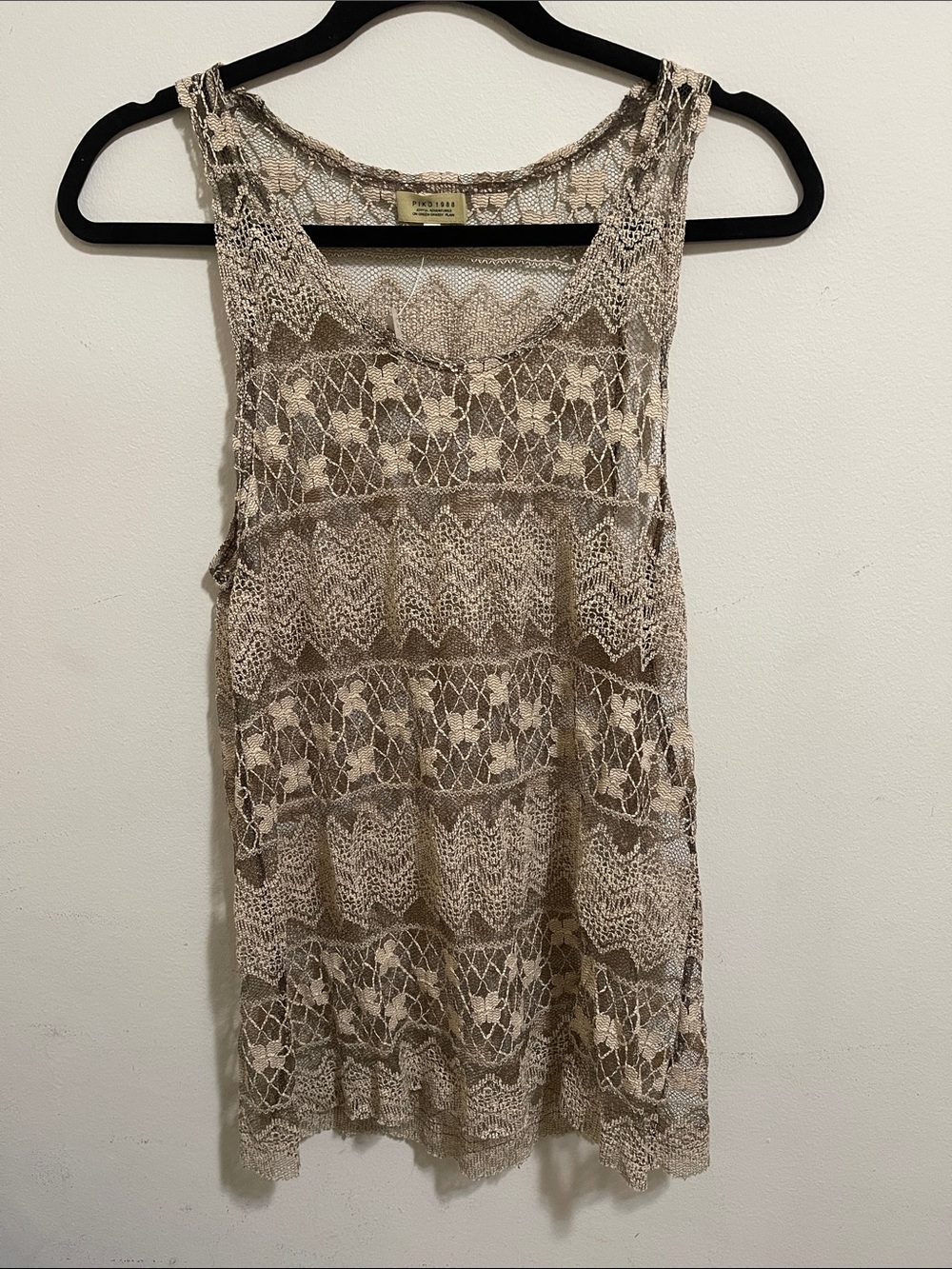 NWT Piko 1988 Beautiful Sleeveless Lace Top- Small